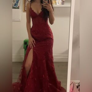 Burgundy red mermaid/ trumpet style v neck prom dress